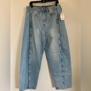 Slouchy Barrel Light Blue Jeans